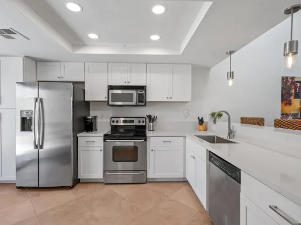 76495 Daffodil Dr, Palm Desert, CA 92211