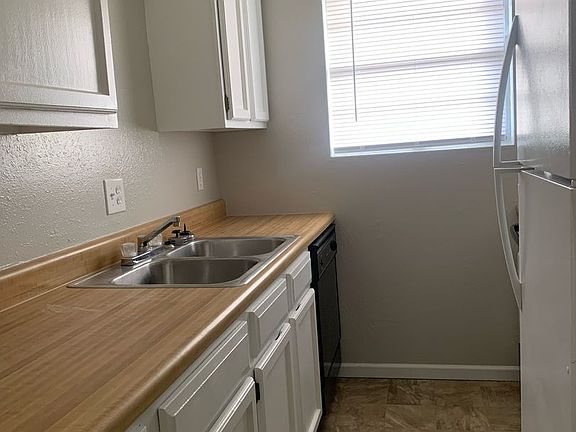 2nd image of 713 W 11th St #40