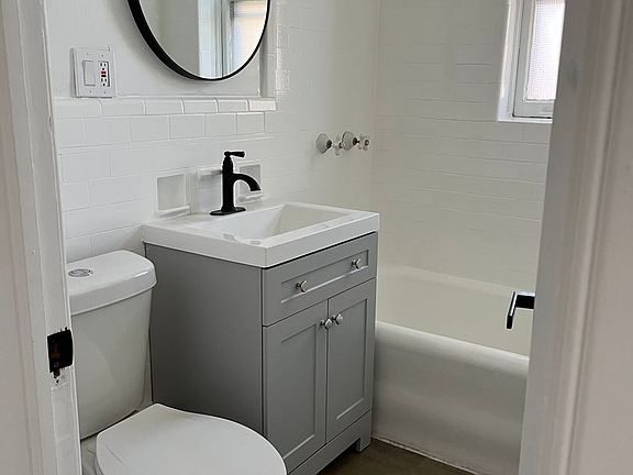4th image of 26 Irving Pl APT 12