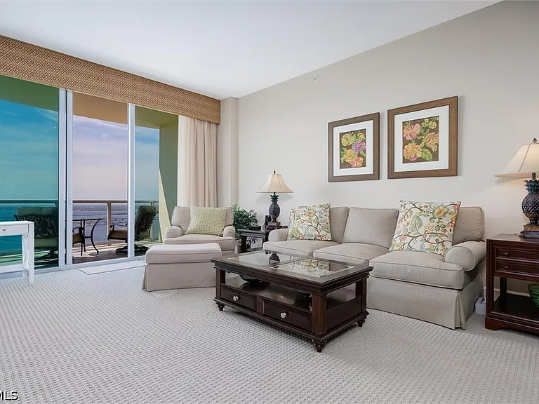 3000 Oasis Grand Blvd #LPH1 — Photo 14