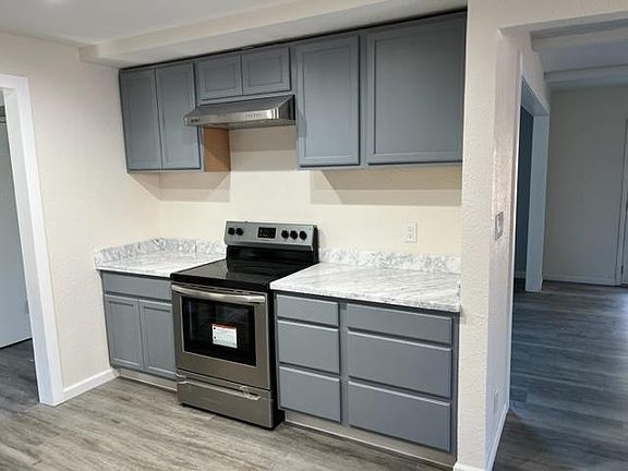 3rd image of 2825 Timberline Ct