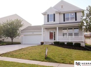15524 Knudsen Cir, Bennington, NE 68007