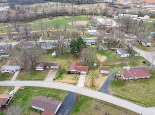 231 Midland Dr, Wright City, MO 63390