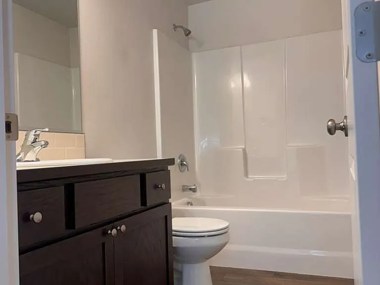 1642 Zoe Ave — Photo 15