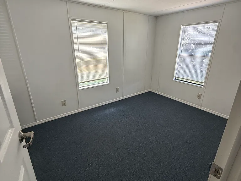 6122 Virgil Ln — Photo 11