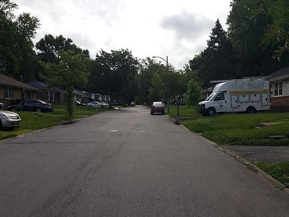 4th image of 7876 Wayne Ave