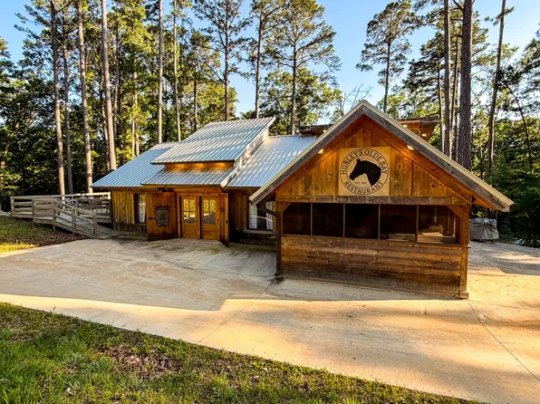 84 Pine Hill Rd, Pineville, MO 64856