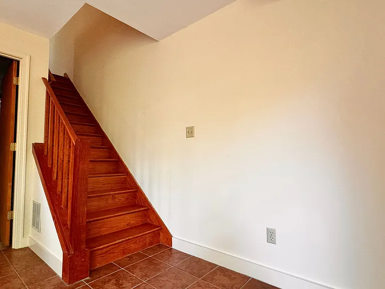 2472 Red Hill Rd — Photo 13