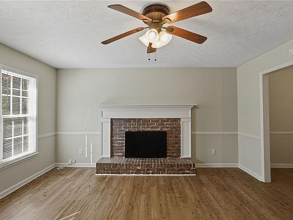 5th image of 40 Lake Ct