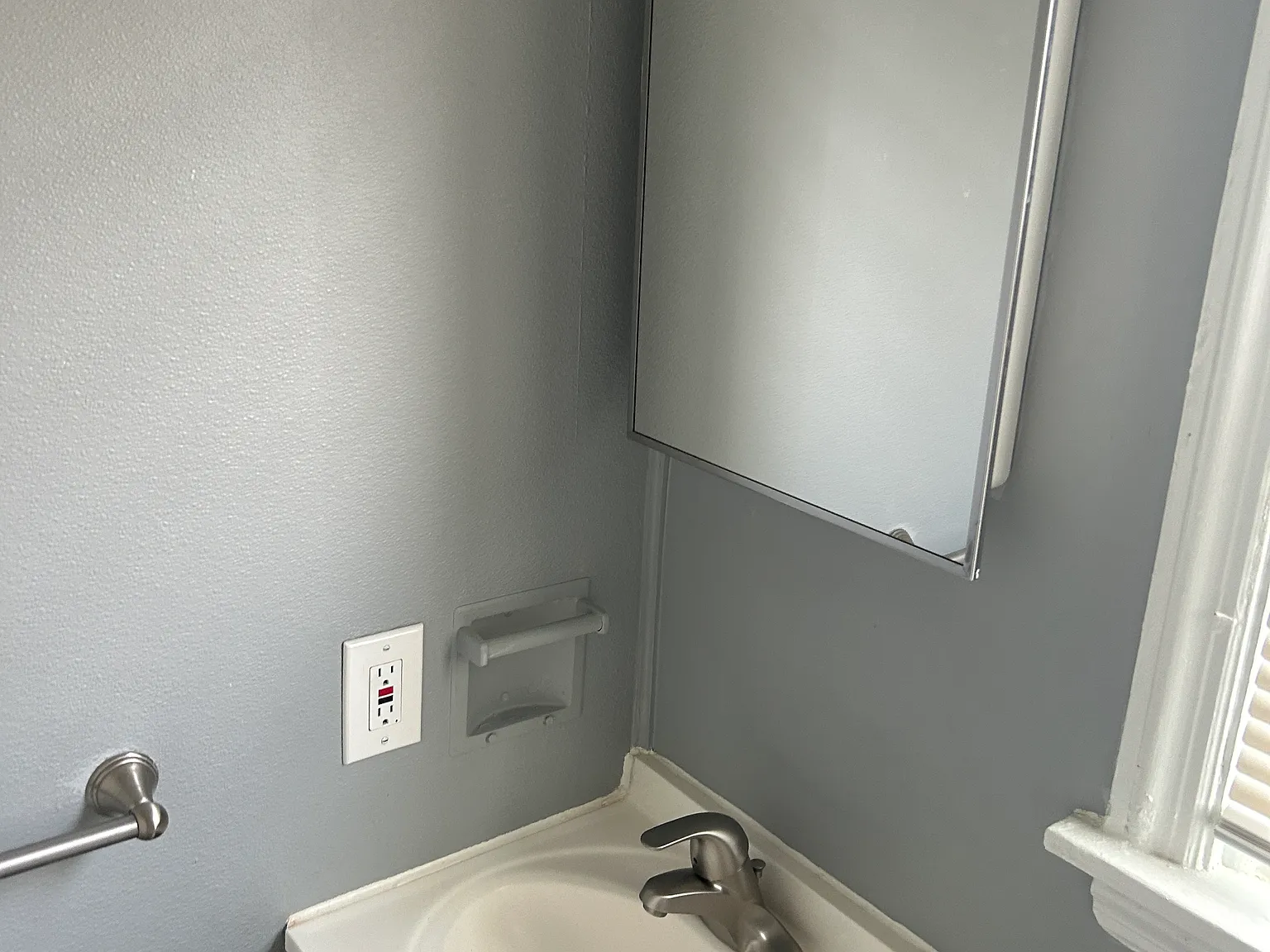 1 bed, 650 sqft, $1,300 — Photo 3