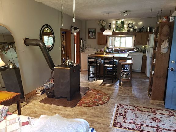 4th image of 989 Briar Patch Mountain Rd