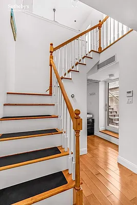 Sold by Sotheby's International Realty | media 6