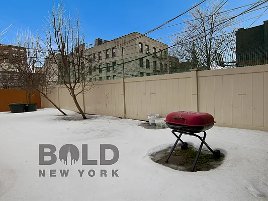 Rented by Bold New York | media 42