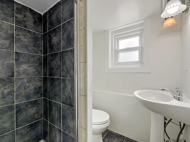 2727 Perry St — Photo 19