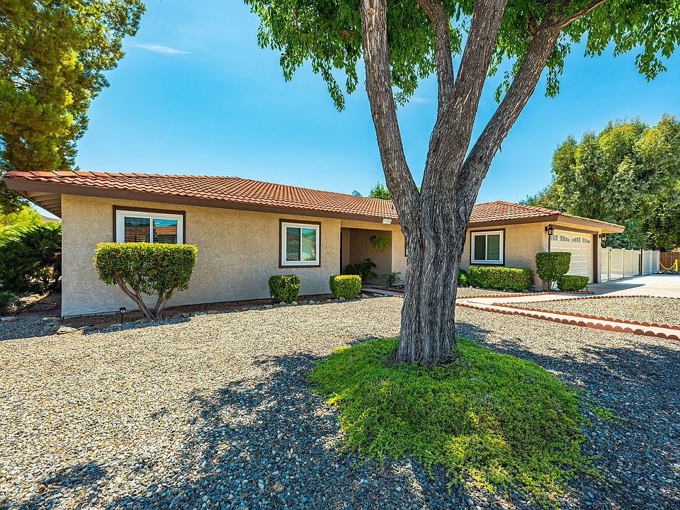 1st image of 23705 Canyon Lake Dr N