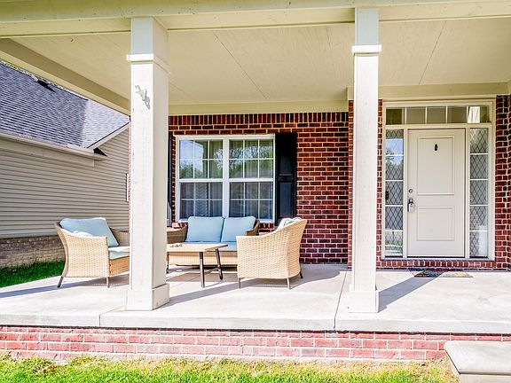 3rd image of 17754 Woodstock Ct