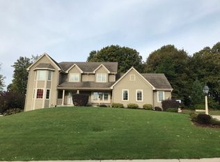 W147N9663 Farm Valley Ct, Germantown, WI 53022