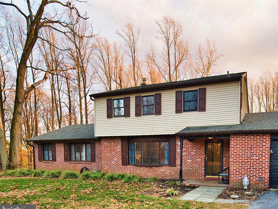 1st image of 310 Woodland Dr