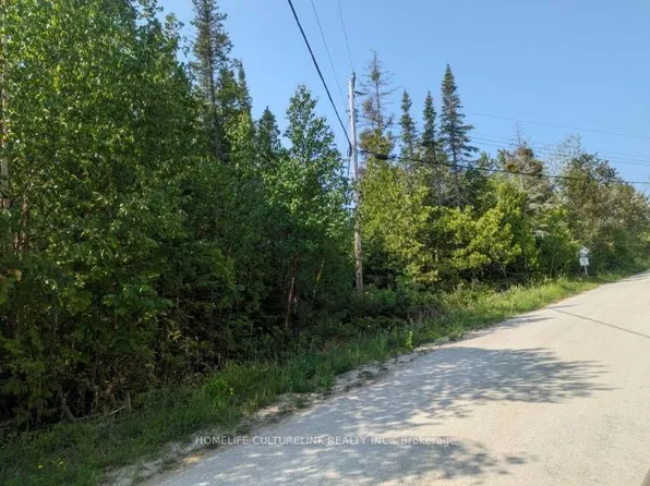 105 Corey Cres, Northern Bruce Peninsula, ON N0H 2R0