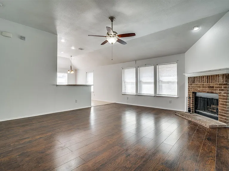 2014 Zavala — Photo 12