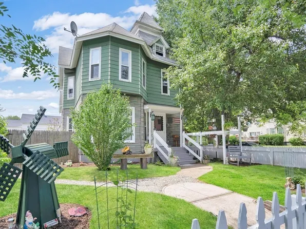 151 Pearl St, Holyoke, MA 01040