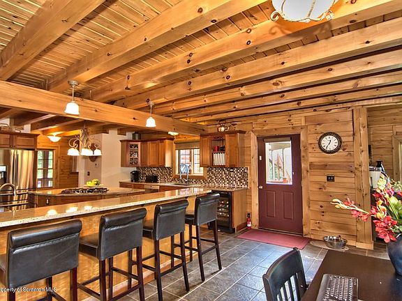 5th image of 110 Canterbury Ct