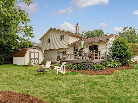 3rd image of 7351 Larkspur Dr
