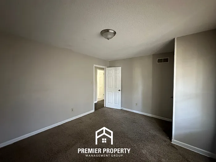 5715 Longacre Ave — Photo 15