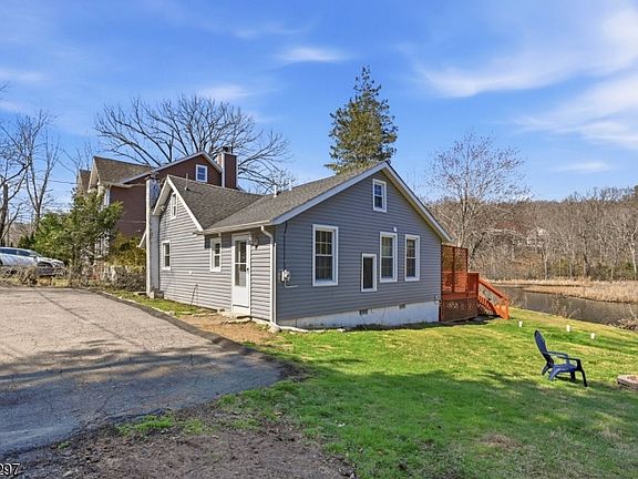 5th image of 6 Timberwood Ln