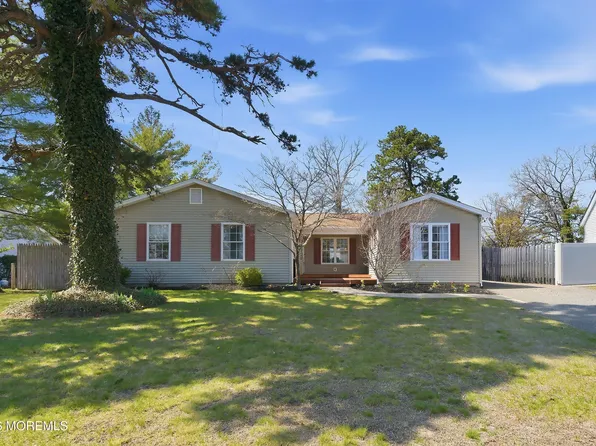 132 Shasta Lane, Toms River, NJ 08753