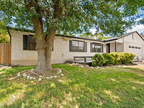 4th image of 412 Earl Dr