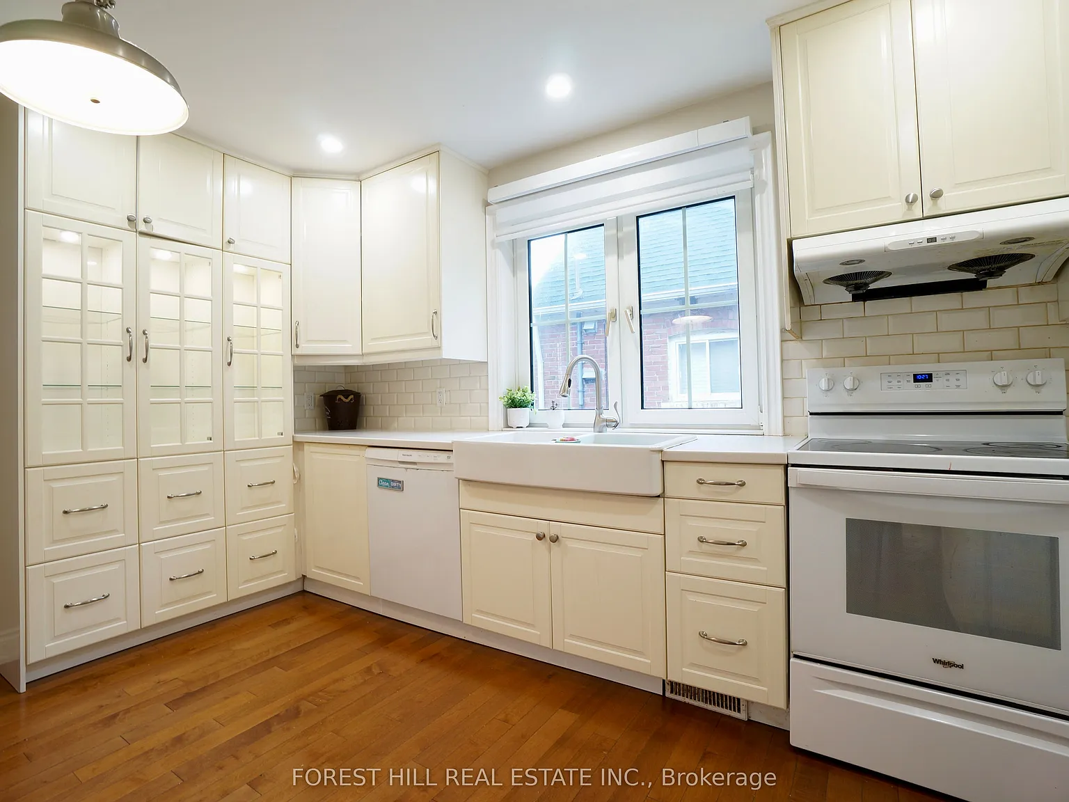 3 bed, $3,400 — Photo 4
