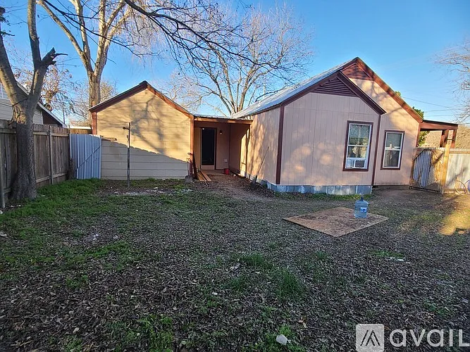 2 bed, 848 sqft, $1,500 — Photo 1