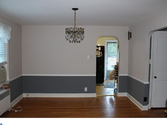 5th image of 39 W Marthart Ave