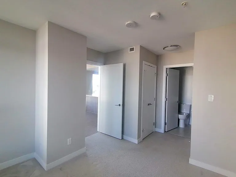 4900 Lennox Ln #5XX — Photo 5