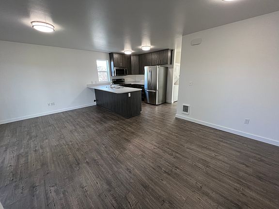 3rd image of 115 13th Ave W #A