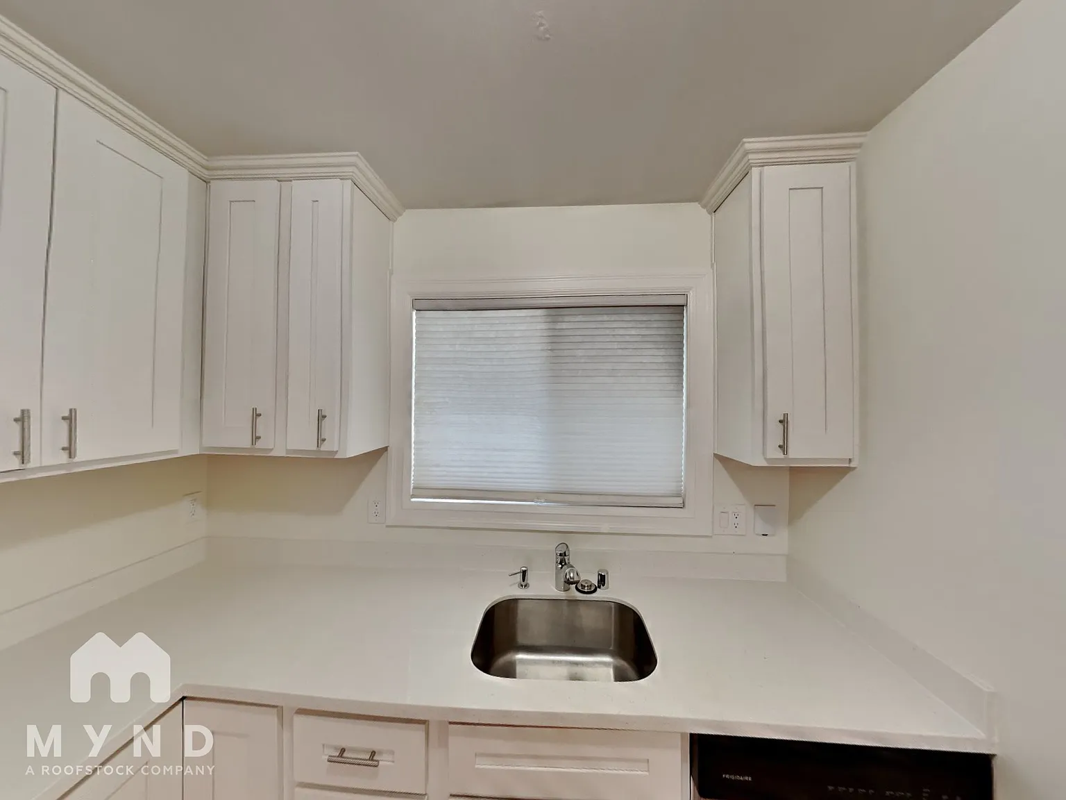 Studio, 1.0 bath, 315 sqft, $1,945 — Photo 3