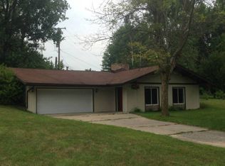 2248 E Pine River Rd, Midland, MI 48640