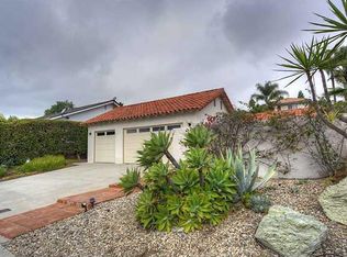 7702 Rocio St, Carlsbad, CA 92009