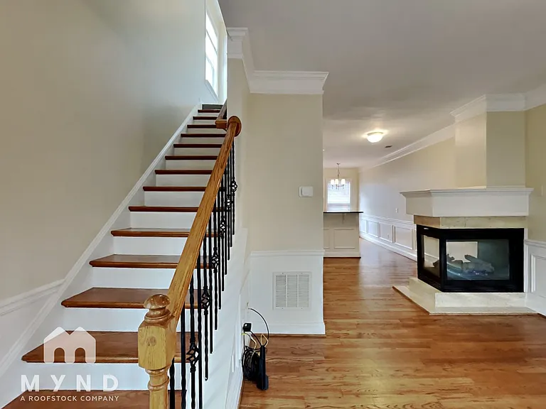 213 16th St NW #9 — Photo 3