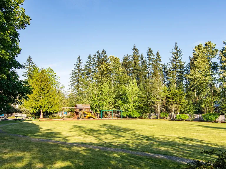 community park nearby
