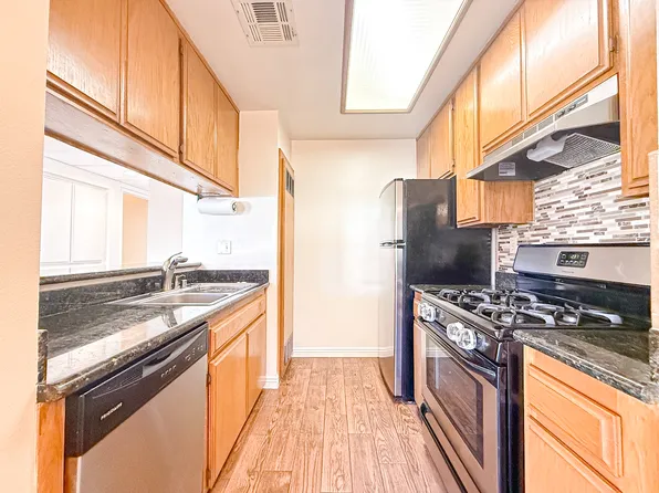 4129 W Hood Ave APT F, Burbank, CA 91505