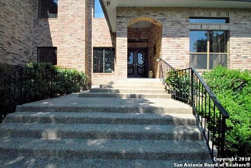 3rd image of 13634 Bluff Circle