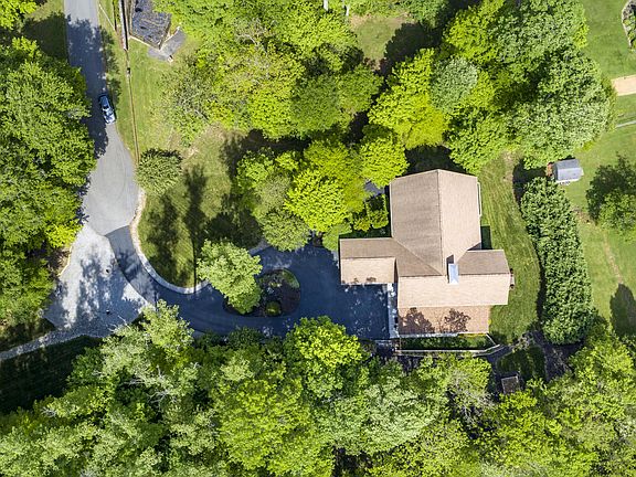 4th image of 1515 Ashwood Dr