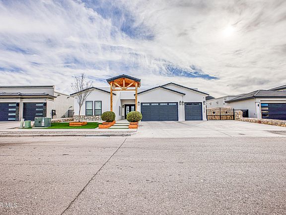 2nd image of 14516 Tierra Magnolia Ave