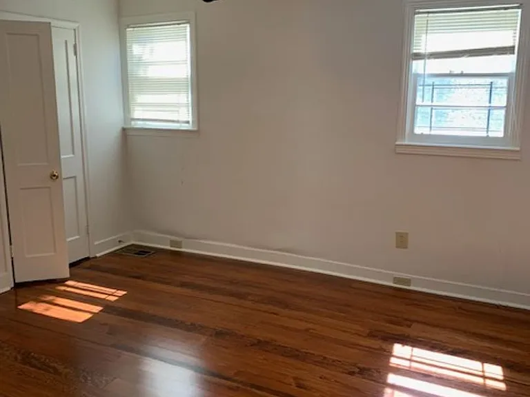 1218 Joseph St — Photo 10