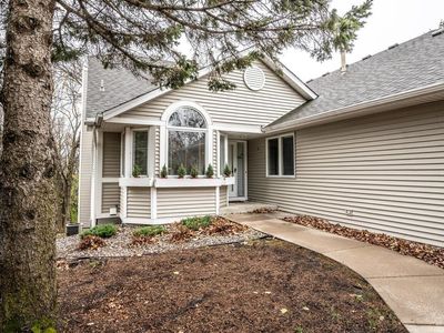 7171 Oak Pointe Curv, Bloomington, MN, 55438