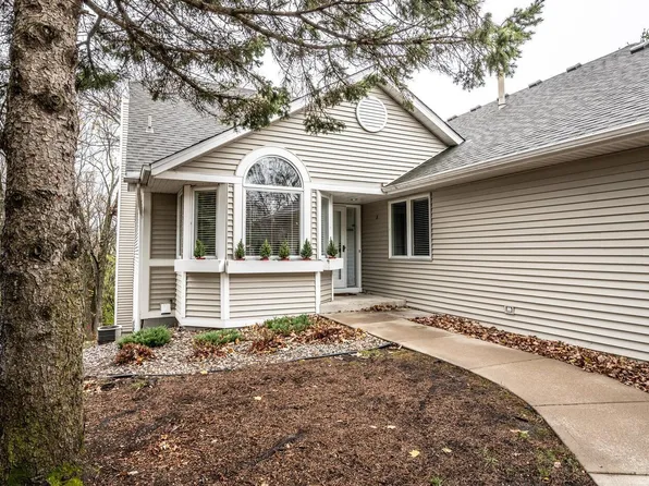 7171 Oak Pointe Curv, Bloomington, MN 55438