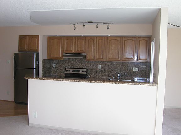 4th image of 1200 Gough St Unit 2D