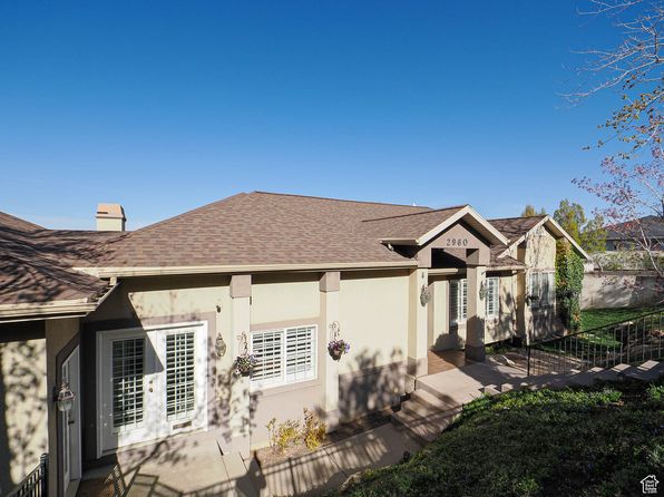 2960 E Oak Park Ln S, Salt Lake City, UT 84117